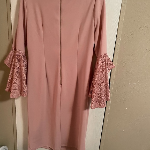 Dress - Picture 5 of 6